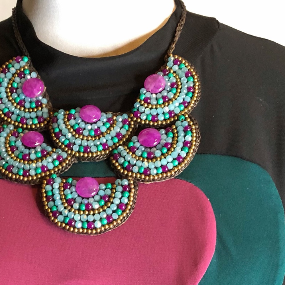 Multicolored Necklace Choker - NWOT - Picture 3 of 7